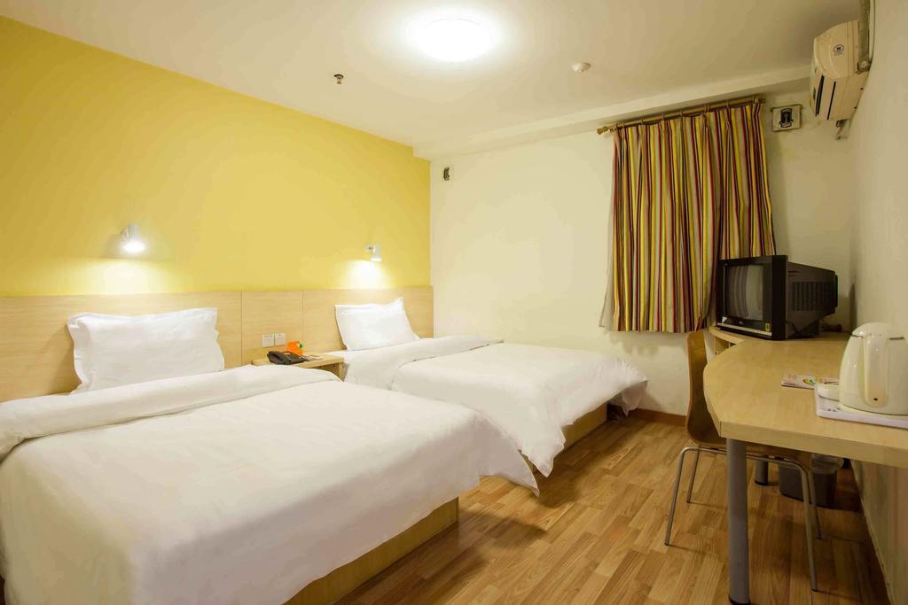 7Days Inn Xiamen Lotus Square Branch Jiangtouzhen Quarto foto